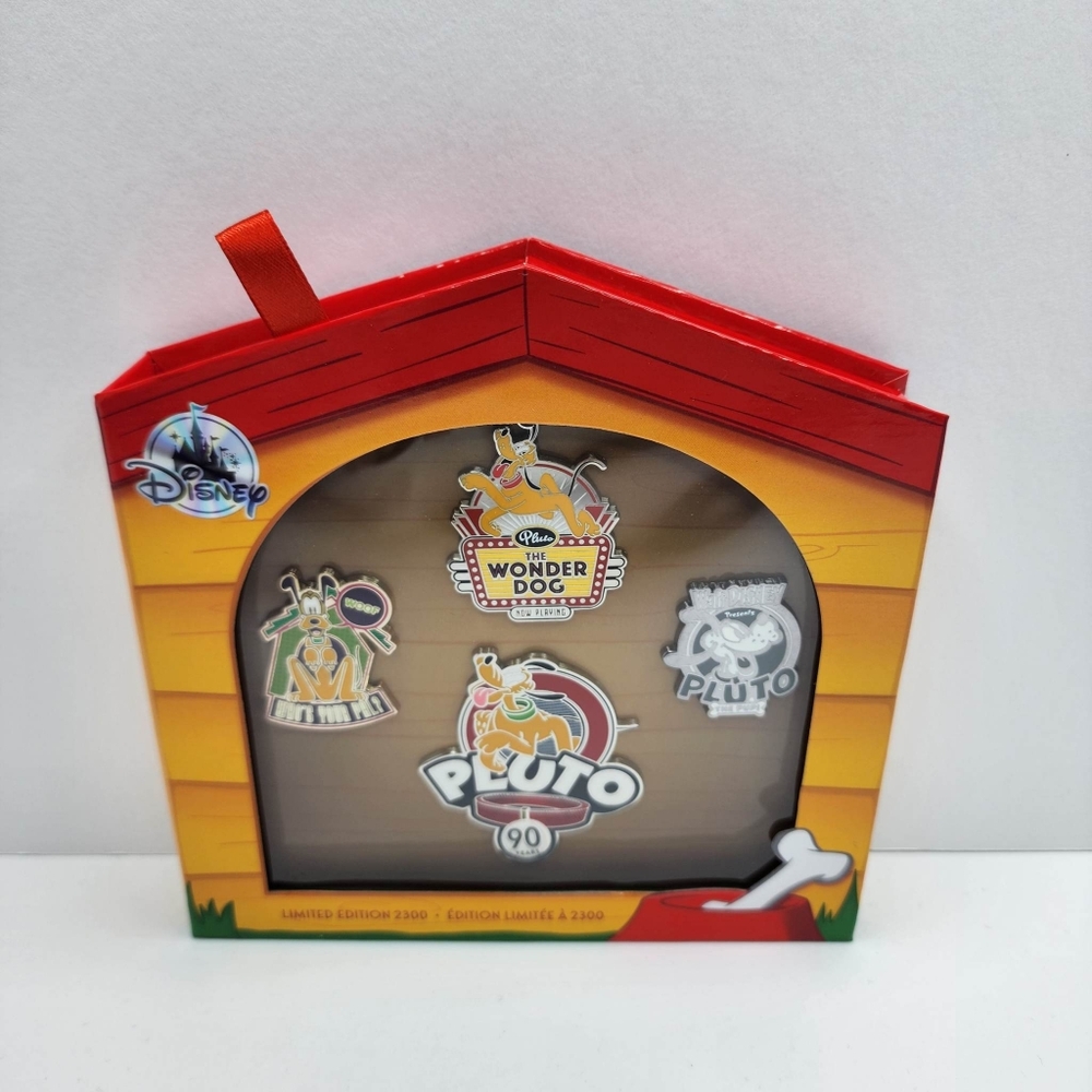 Pluto 90th Anniversary Pin set Limited Edition Rare Disney